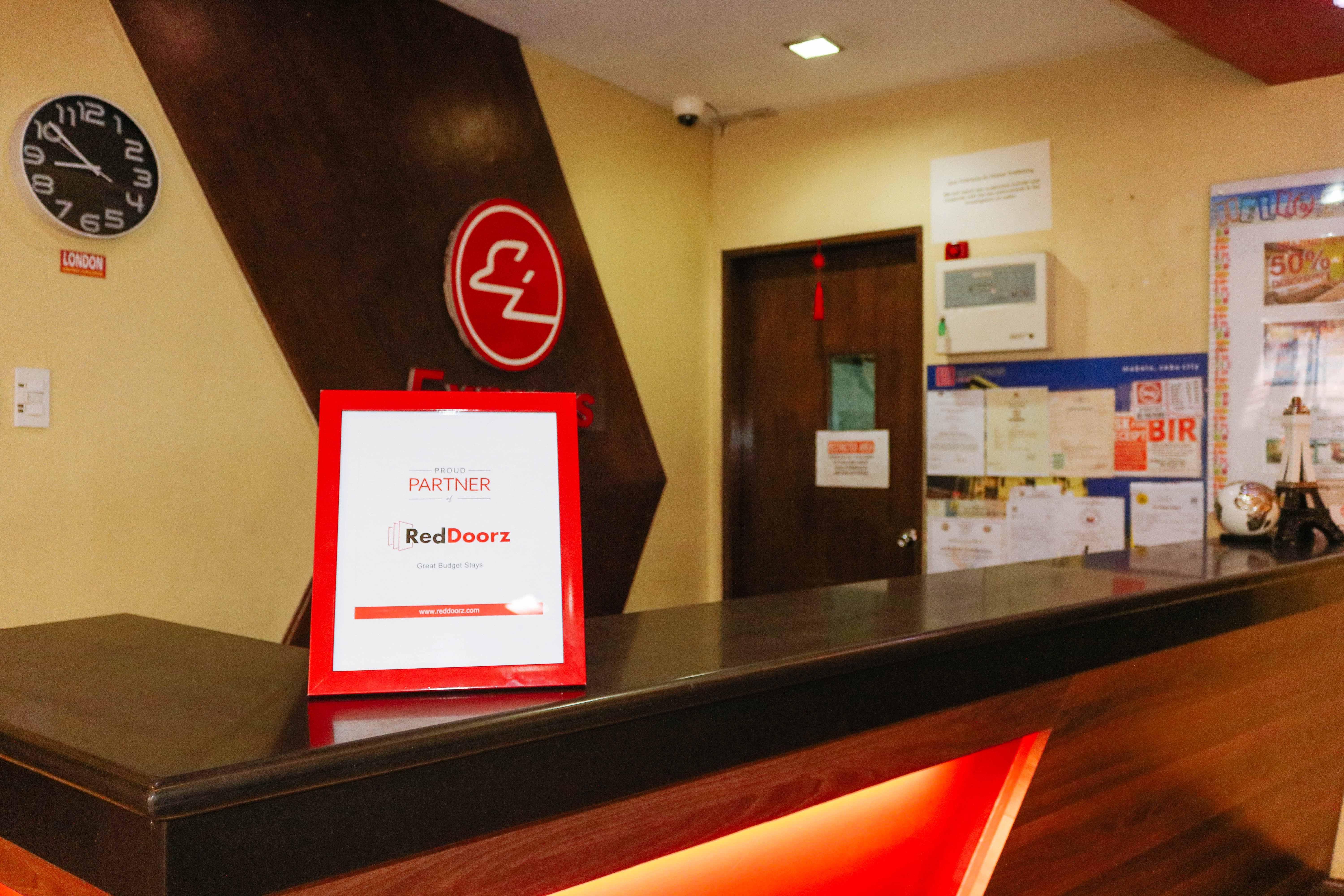 Reddoorz @ Mj Cuenco Avenue Cebu Hotell Eksteriør bilde